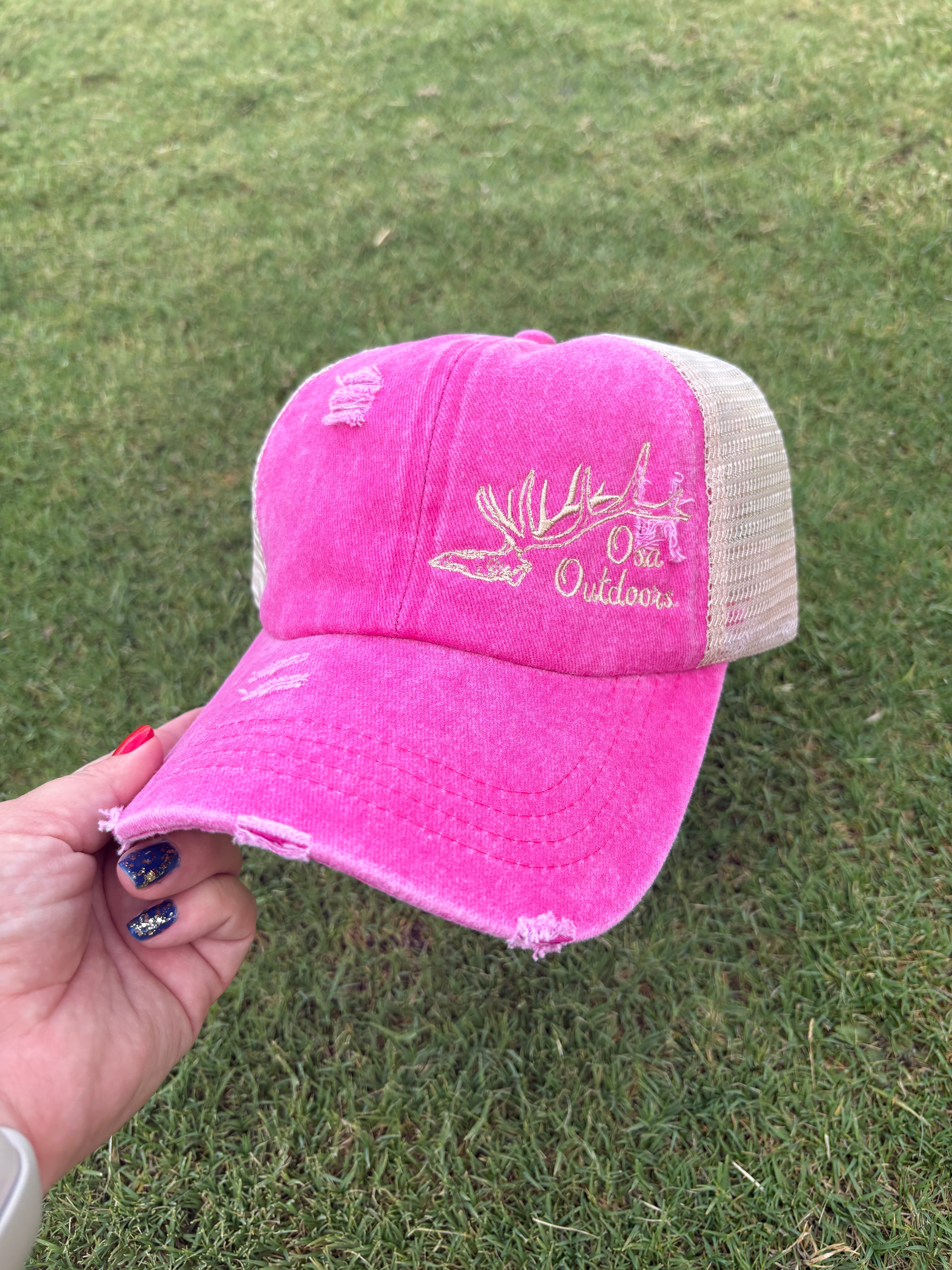 Elk Skull Ponytail Hat (pink)